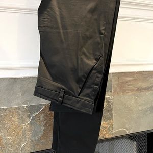 Lululemon commission pants. Classic fit. 34 inch waist. 32 length.